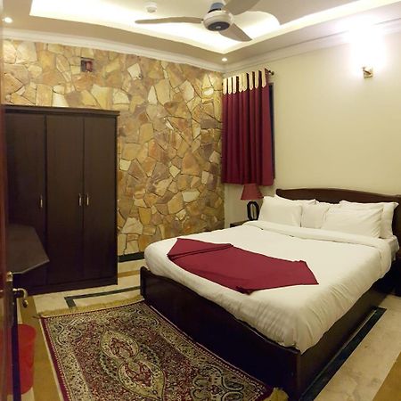 Triple One Hotel Suites Abbottabad Extérieur photo